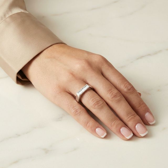 0.52 Karat Baget Tasarım Pırlanta Yüzük 14K 4