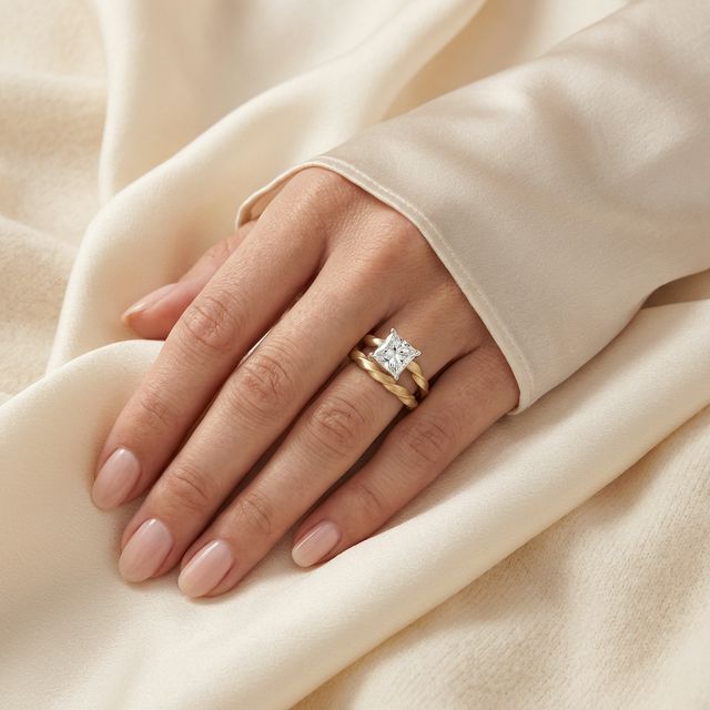 Zümrüt Sarmal Yüzük 0.22ct 14K Rose 3